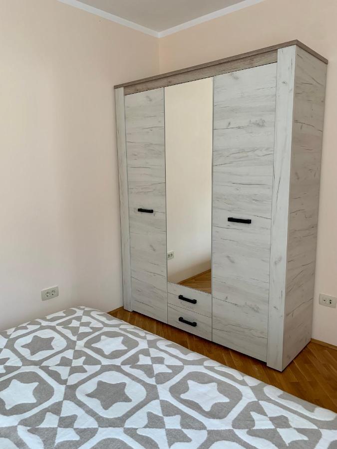 Lastochka.Mne Apartments Баошичи Экстерьер фото