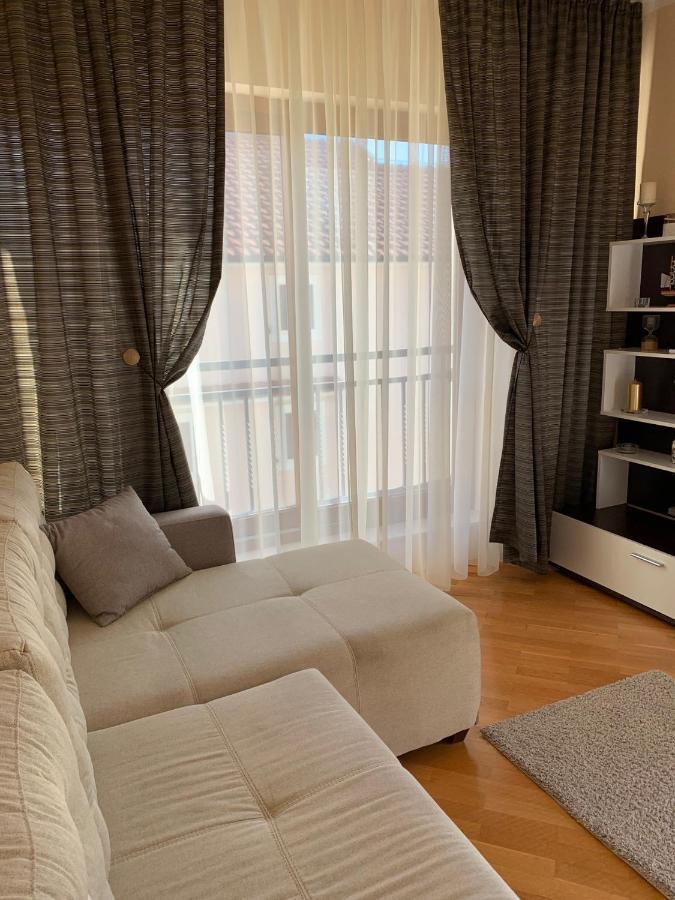 Lastochka.Mne Apartments Баошичи Экстерьер фото