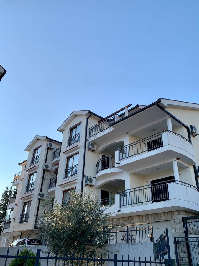 Lastochka.Mne Apartments Баошичи Экстерьер фото